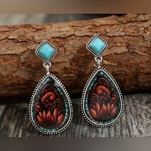 NEW! 2 For 25$ Elegant Silver and Turquoise Earrings NWT!